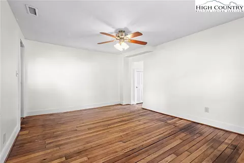 127 North St, Boone, NC 28607 photo 2