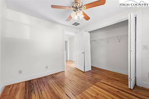 127 North St, Boone, NC 28607 photo 6