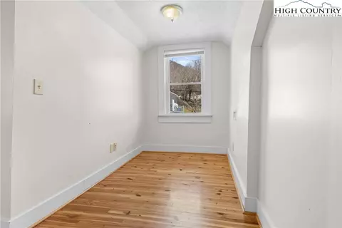 127 North St, Boone, NC 28607 photo 18