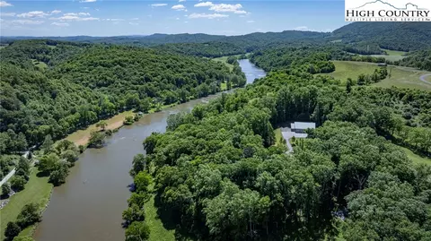 24 Moxley Ridge Rd, Independence, VA 24348