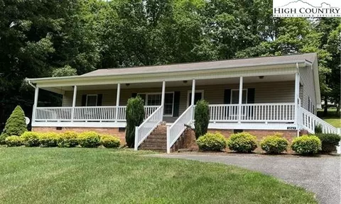 3247 Water Tank Rd, West Jefferson, NC 28694