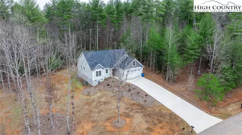 1715 Plantation Loop, Morganton, NC 28655 photo 2