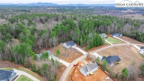 1715 Plantation Loop, Morganton, NC 28655 photo 4