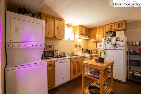 110 Summit St, Boone, NC 28607 photo 11