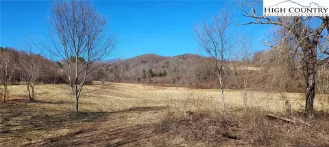 2900 Gladys Fork Rd, Ferguson, NC 28624