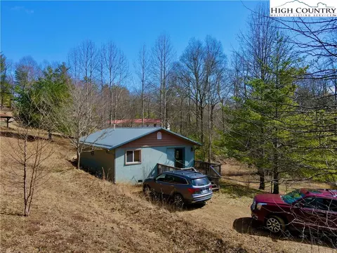 128 Archie Coffey Ln, Collettsville, NC 28611