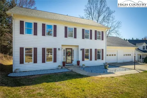 107 Colony Ct, Lenoir, NC 28645