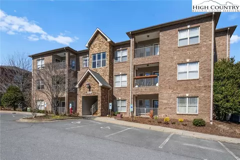 186 Cecil Miller Rd #203, Boone, NC 28607