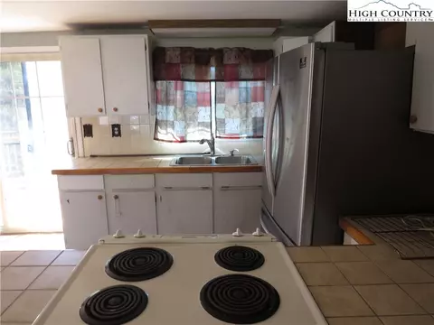 891 Pull Tail Rd, Glade Valley, NC 28627 photo 6