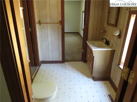 891 Pull Tail Rd, Glade Valley, NC 28627 photo 14