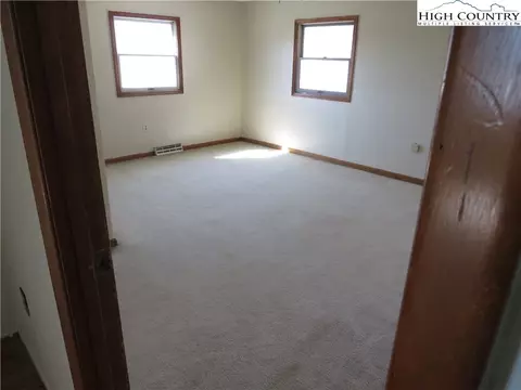 891 Pull Tail Rd, Glade Valley, NC 28627 photo 19