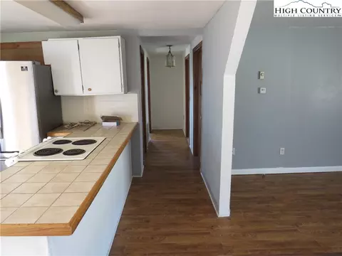 891 Pull Tail Rd, Glade Valley, NC 28627 photo 15