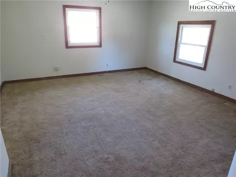 891 Pull Tail Rd, Glade Valley, NC 28627 photo 10