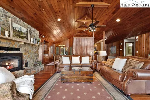 570 Running Deer Trl, Boone, NC 28607 photo 8