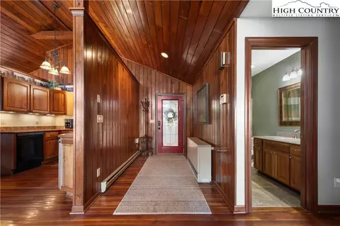 570 Running Deer Trl, Boone, NC 28607 photo 6