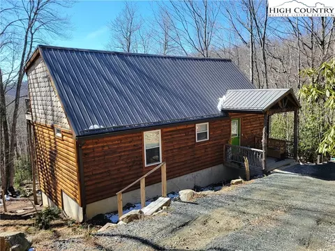 141 Rhododendron Dr, Beech Mountain, NC 28604 photo 1