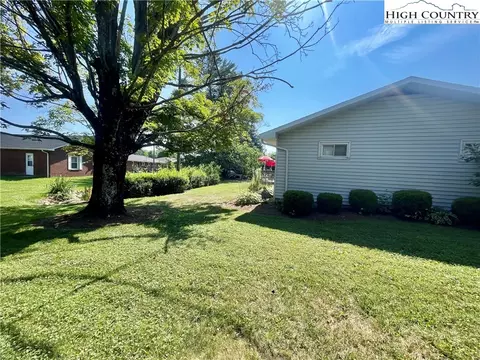 755 Greenway Rd, Boone, NC 28607 photo 4