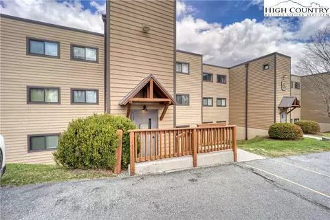 105 Sugar Ski Dr #512, Sugar Mountain, NC 28604