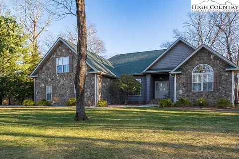 158 Northview Rdg, Glade Valley, NC 28627