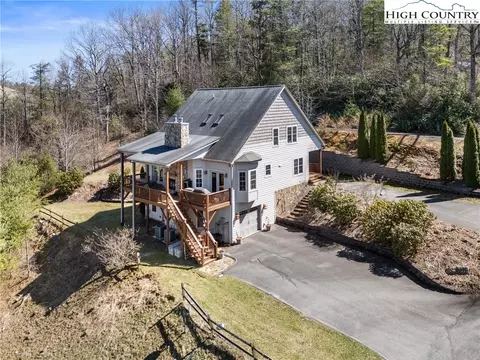 163 Farm Valley Ln, Boone, NC 28607