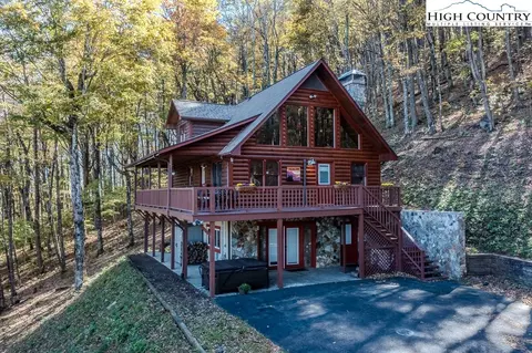 329 Doe Ridge Dr, West Jefferson, NC 28694