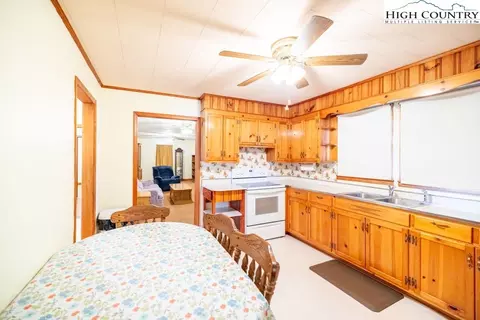 45 Carson Blvd, Sparta, NC 28675 photo 4