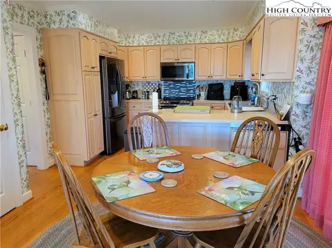 272 Maple Ridge Dr, Boone, NC 28607 photo 11