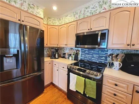 272 Maple Ridge Dr, Boone, NC 28607 photo 13