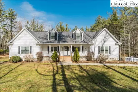 595 Brooks Rd, Glade Valley, NC 28627