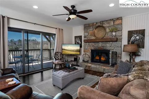 934 Chetola Lake Dr #ROBIN 2, Blowing Rock, NC 28605