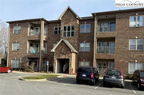188 Cecil Miller Rd #203, Boone, NC 28607