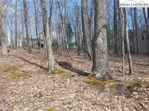 108 Oak Rd, Beech Mountain, NC 28604