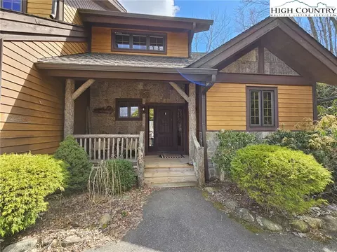 271 Elk Creek Dr #B, Banner Elk, NC 28604