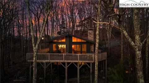 123 Clubhouse Rd, Beech Mountain, NC 28604