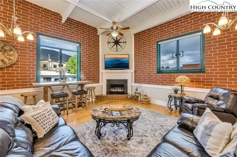 215 S Jefferson Ave #218, West Jefferson, NC 28694