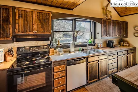 1039 Pinnacle Dr, Boone, NC 28607 photo 35