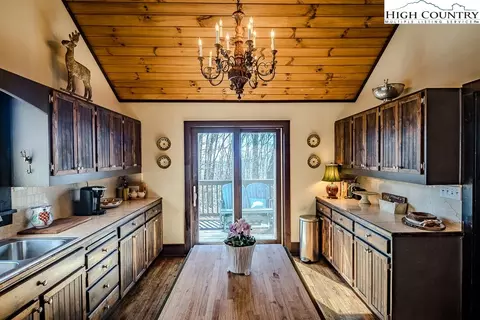 1039 Pinnacle Dr, Boone, NC 28607 photo 32