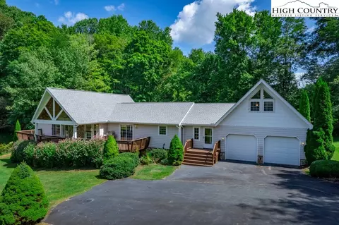 129 Keeth Dr, Banner Elk, NC 28604