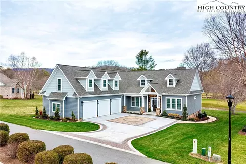 334 Glenwood Dr, Jefferson, NC 28640