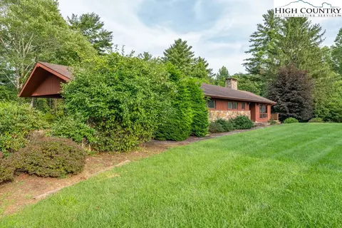 Exterior - 835 Ridge Rd, Spruce Pine, NC 28777 photo 6 of 11
