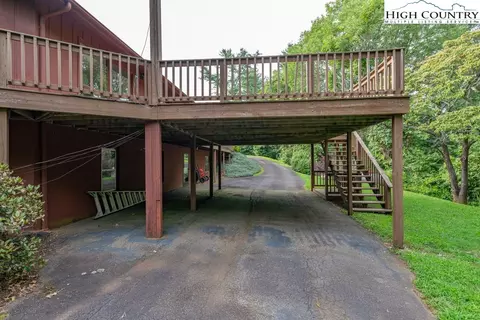 Exterior - 835 Ridge Rd, Spruce Pine, NC 28777 photo 4 of 11