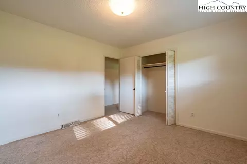 Bedroom - 835 Ridge Rd, Spruce Pine, NC 28777 photo 6 of 6