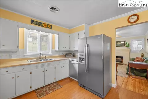 111 Clark St, Morganton, NC 28655 photo 9