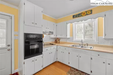111 Clark St, Morganton, NC 28655 photo 11