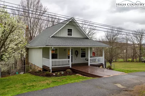 417 Long St, Jefferson, NC 28640