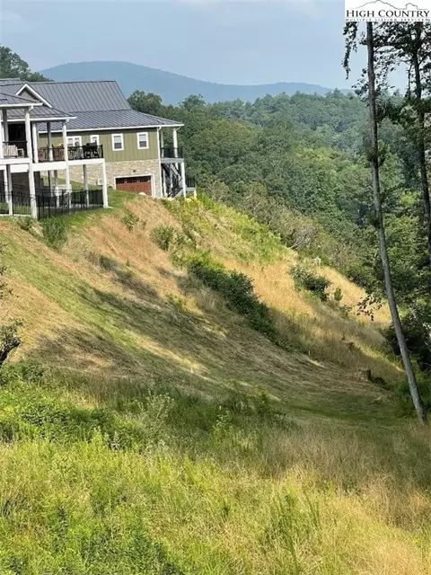 22 Paynes Ct, Roaring Gap, NC 28668 photo 2