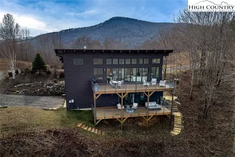 697 Kings Ridge Trl, Creston, NC 28684