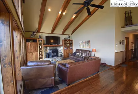 142 Deerwood Trl, Seven Devils, NC 28604 photo 16