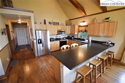 142 Deerwood Trl, Seven Devils, NC 28604 photo 19