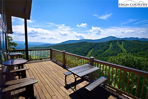 142 Deerwood Trl, Seven Devils, NC 28604 photo 6
